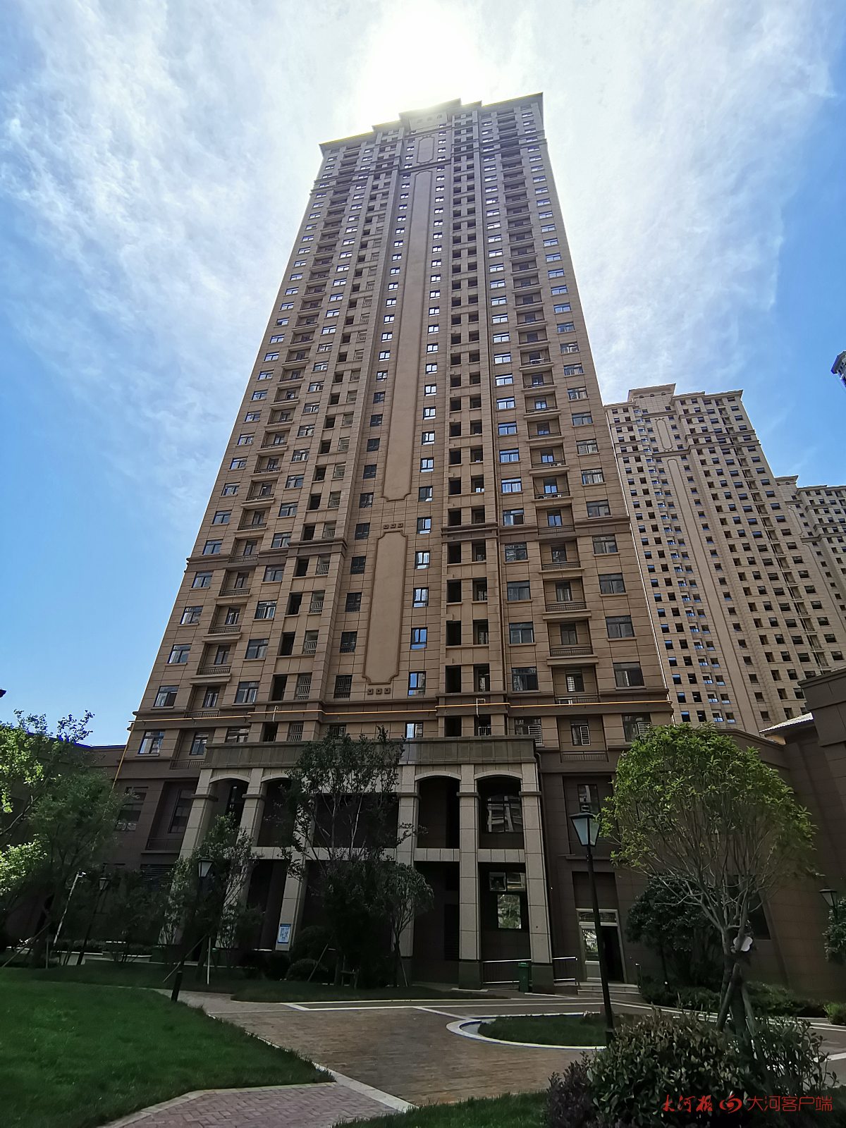 洛陽中南廣場業(yè)主投訴開發(fā)商遭警告:讓記者別瞎球弄,否則不給修